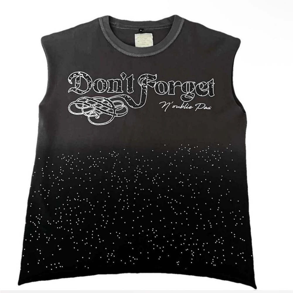 Black Sleeveless Graphic Top